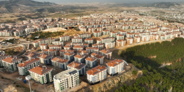 Deprem bölgesinde 350 bininci konut bugün teslim ediliyor