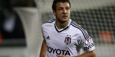 Eski futbolcu Batuhan Karadeniz’e “yasa dışı bahis” soruşturması