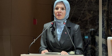 Bakan Göktaş: Aileyi yeniden merkeze almak küresel bir sorumluluk