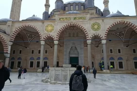 selimiye-cami-ibadete-acildi-2-1771508915.webp.webp.webp